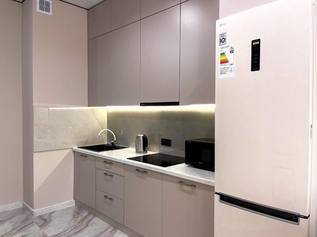 لابی و فضای عمومی Newest Meridian Residence 105 & drinking water as a gift - تصویر ۵