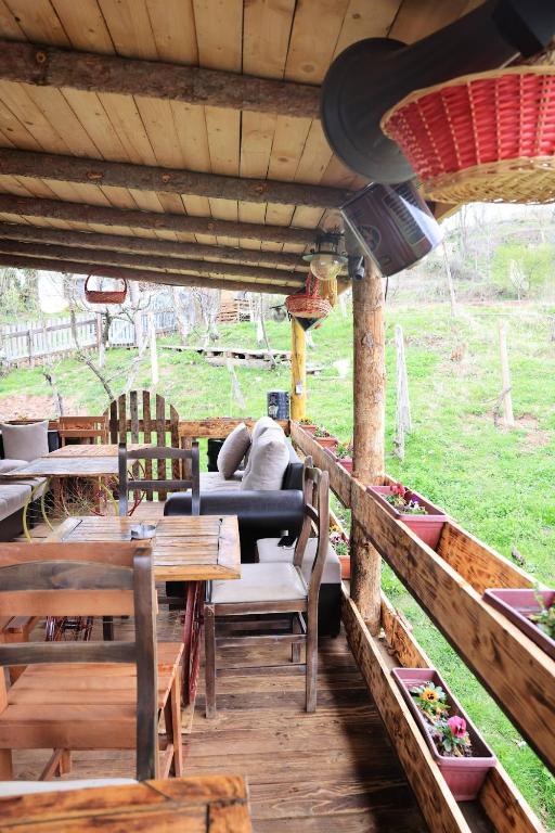 Zahrada ubytování Shtepizat e Rames Agroturizem