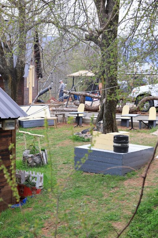 Zahrada ubytování Shtepizat e Rames Agroturizem
