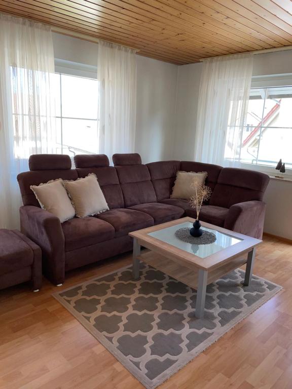Posezení v ubytování Ferienwohnung Nagoldtalblick