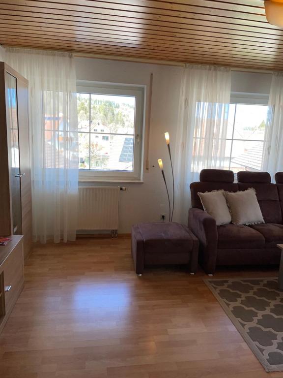 Posezení v ubytování Ferienwohnung Nagoldtalblick