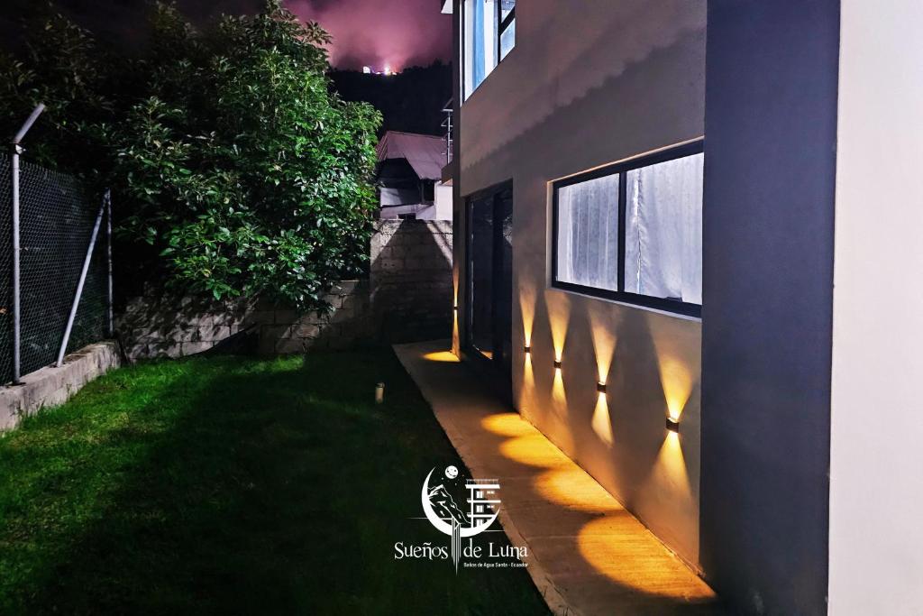 Vườn quanh Luxury Suites en el Centro Baños de Agua Santa