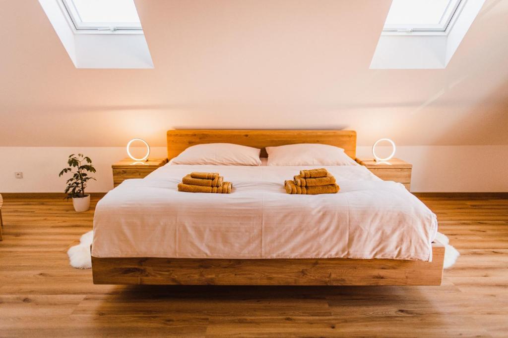 Postel nebo postele na pokoji v ubytování Apartmán Inkognito