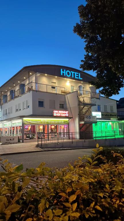 Budova, kde se hotel nachází