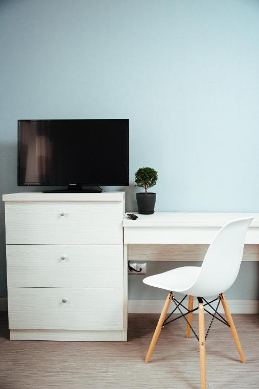 TV a/nebo společenská místnost v ubytování Fresco Hostel