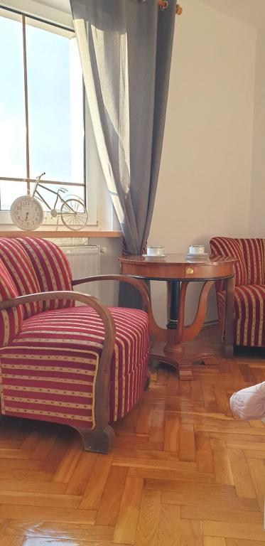 Złoty Trakt pokoje i rowery - Triple Room With Private Bathroom