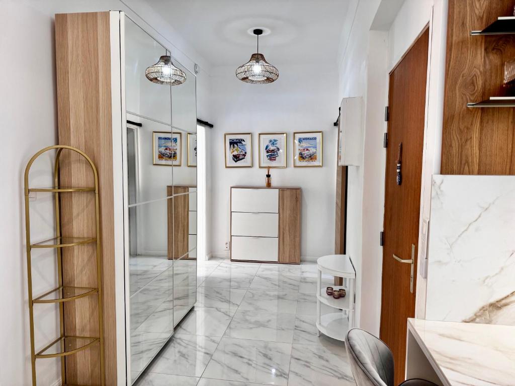 Un ou plusieurs lits dans un hébergement de l'établissement Appartement vue mer vue Monaco