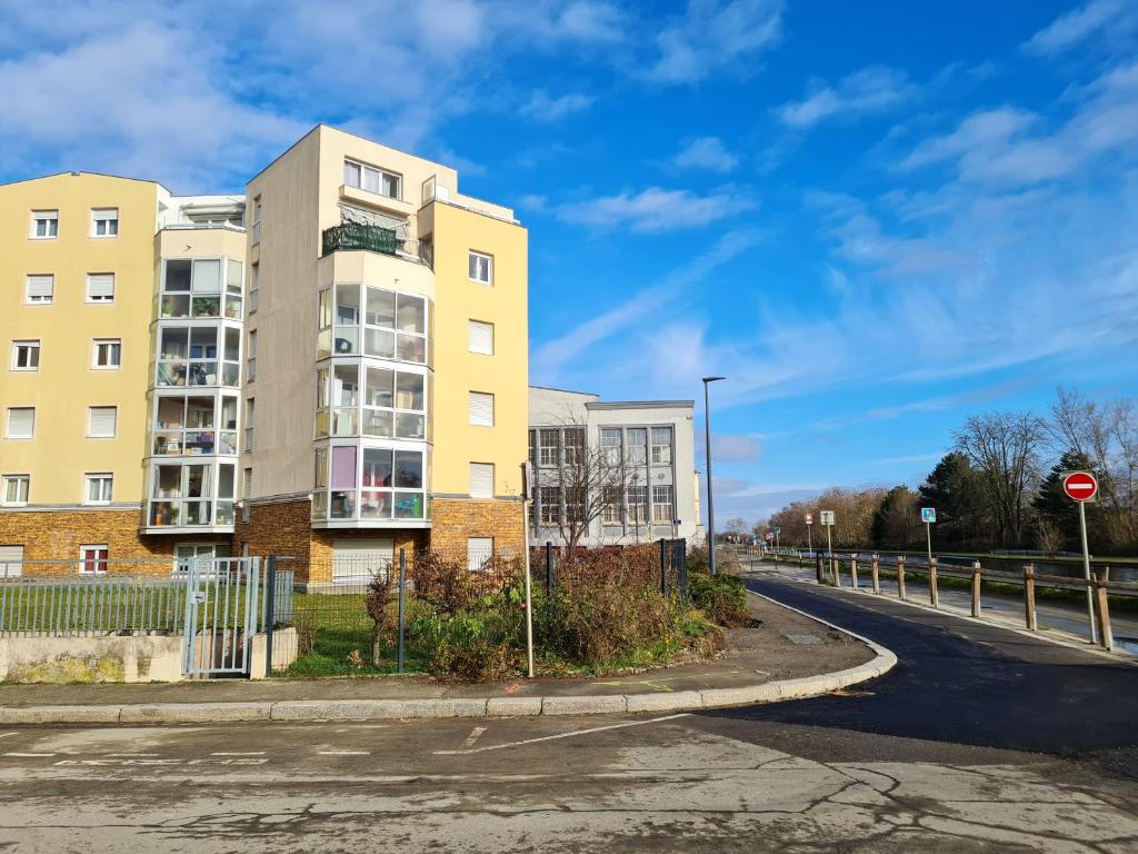 Dans les Nuages - Entrée autonome - Mulhouse Centre – photo 31