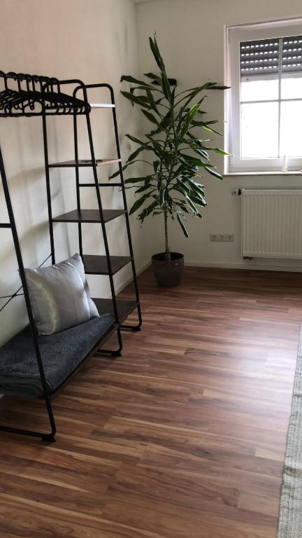 Postel nebo postele na pokoji v ubytování 5-Zimmer Ferienwohnung Welzheimer Wald