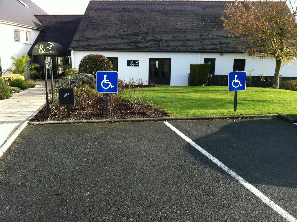 Hotel Restaurant l'Eskemm St Brieuc-Trégueux - Double Room For Disabled Person