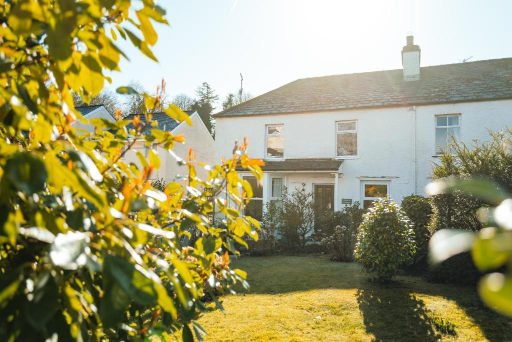 Κήπος έξω από το Camellia Cottage With Private Garden