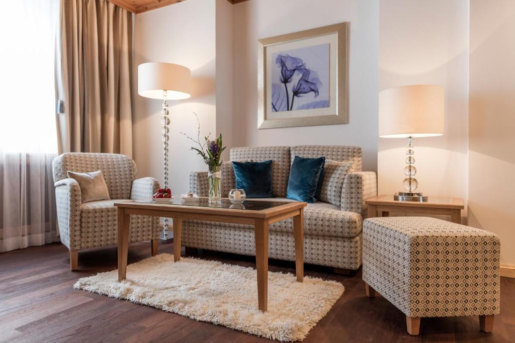 Posezení v ubytování Hotel Walther - Relais & Châteaux
