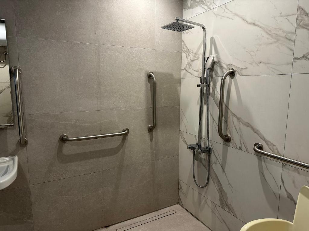 The Central guesthouse - 3