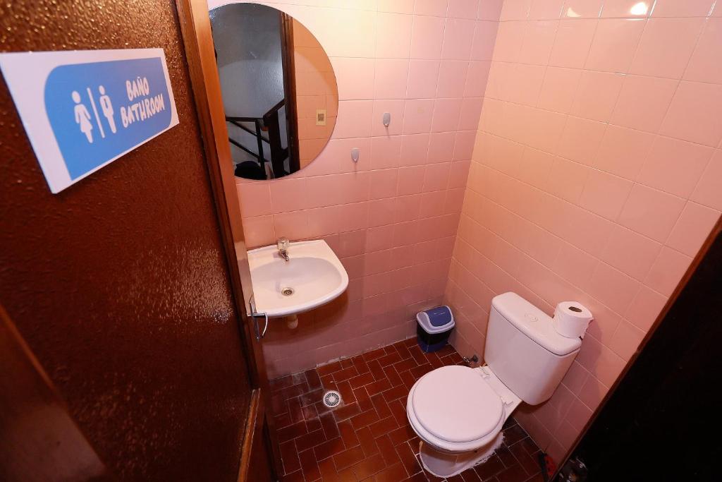 Bagno di Habitación privada con terraza y WiFi rápido en el centro