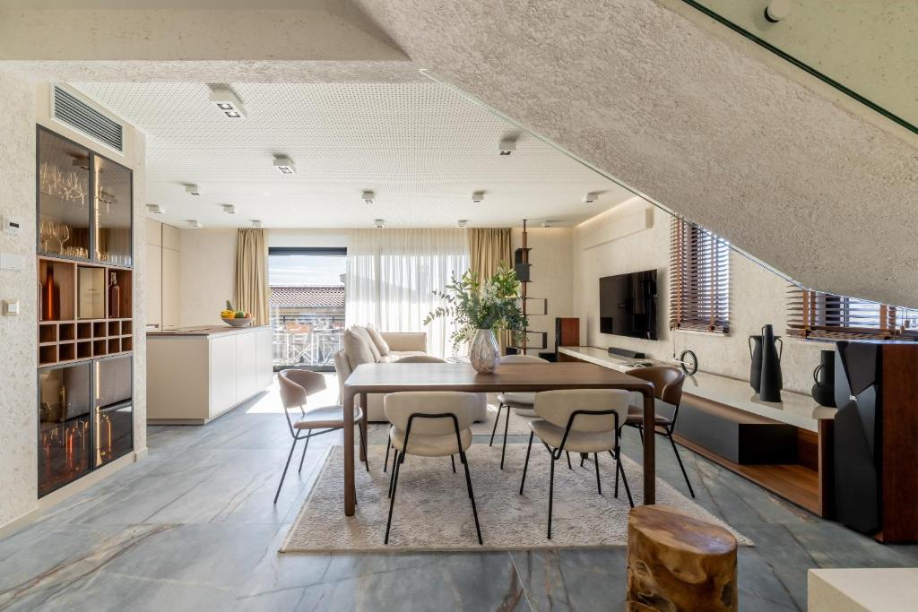 Penthouse WEST SIDE