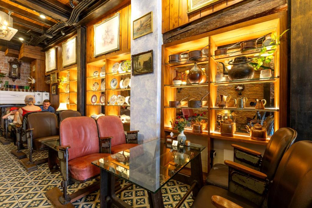 Twelve 8 Boutique House - Resim 39