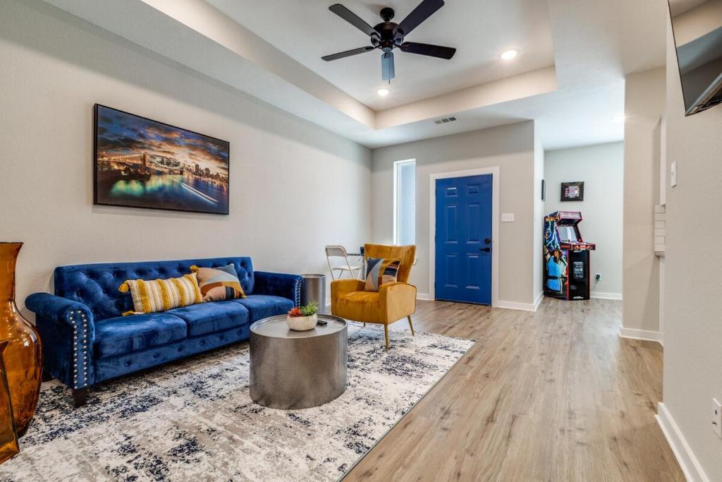 Χώρος καθιστικού στο Elegant stylish home in gated neighborhood!
