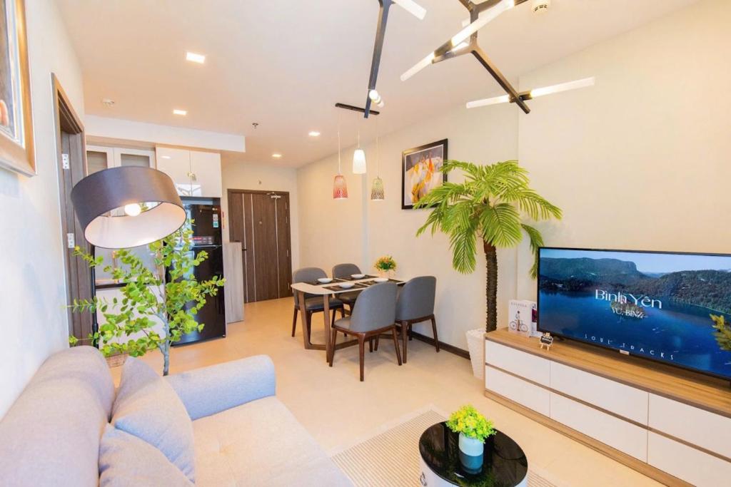 TV a/nebo společenská místnost v ubytování Condotel CSJ Luxury Vũng Tàu