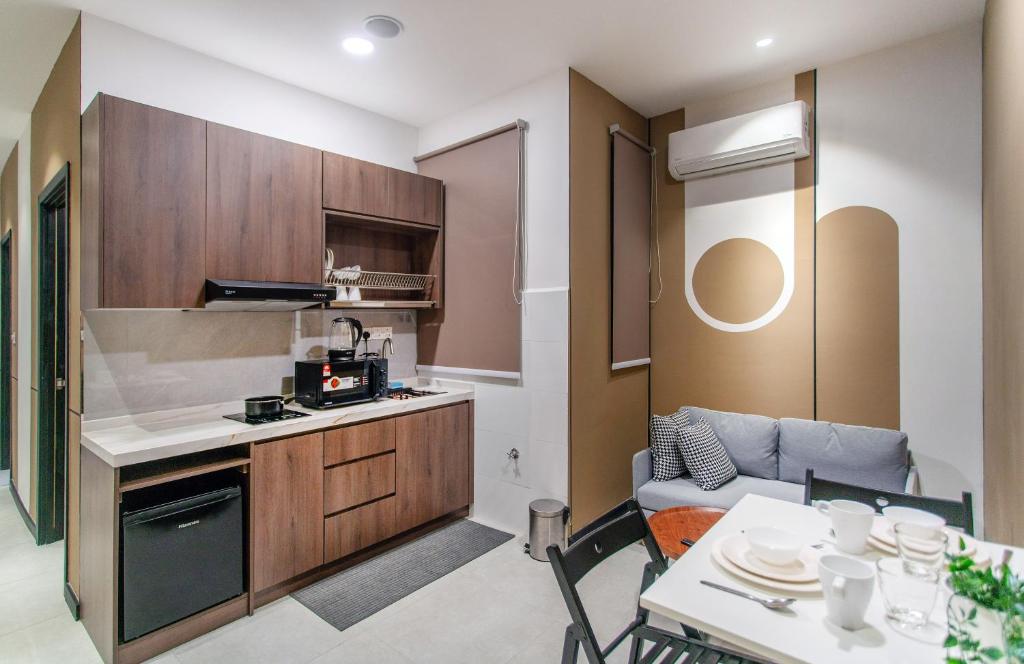 لابی و فضای عمومی مجتمع اقامتی Neu Suites Ampang در نزدیکی ایستگاه LRT Jelatek - تصویر ۵