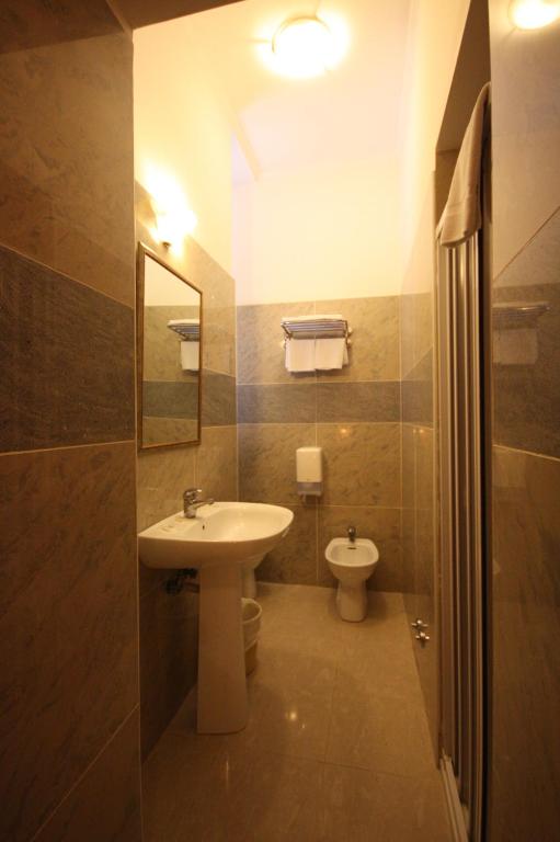 Hotel Cherubini - Resim 45