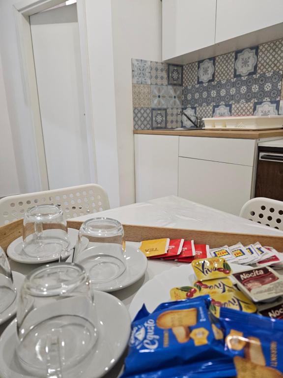 Kuchyňa alebo kuchynka v ubytovaní B&B Napoli Centrale Room&Jacuzzi
