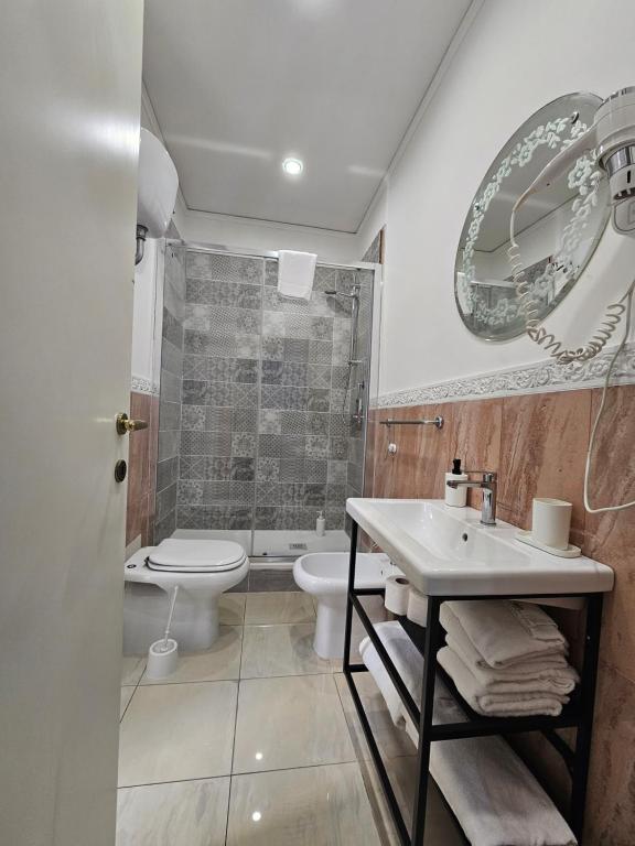 Kúpeľňa v ubytovaní B&B Napoli Centrale Room&Jacuzzi