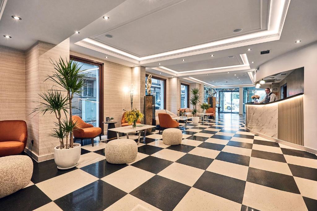A seating area at Konak Hotel Taksim