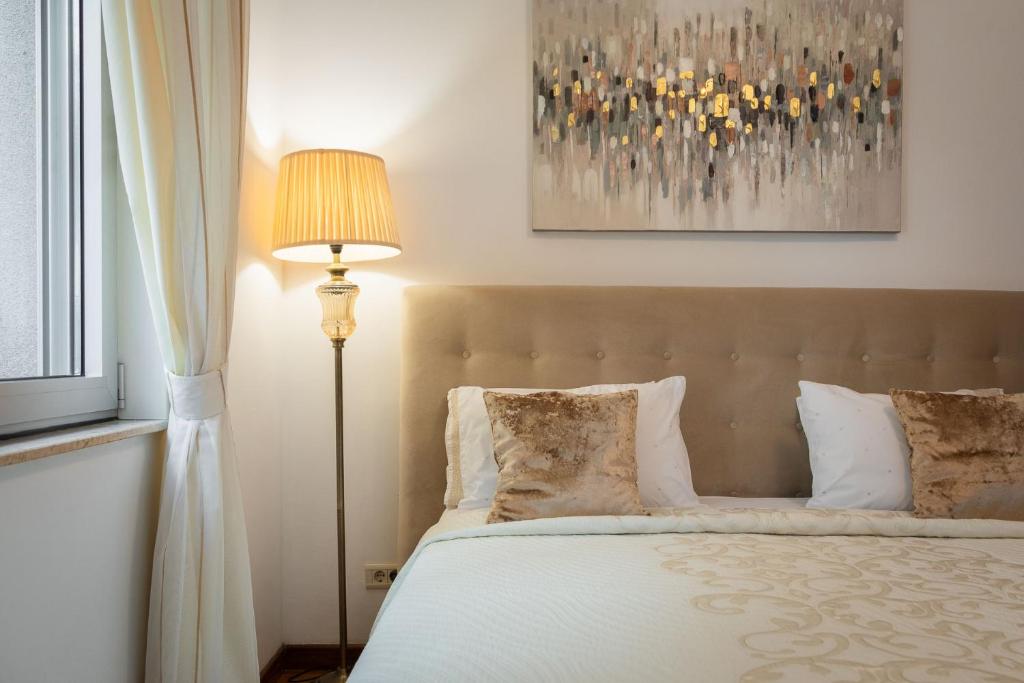 CECILIA Holiday Apartment, Private Parking Included
