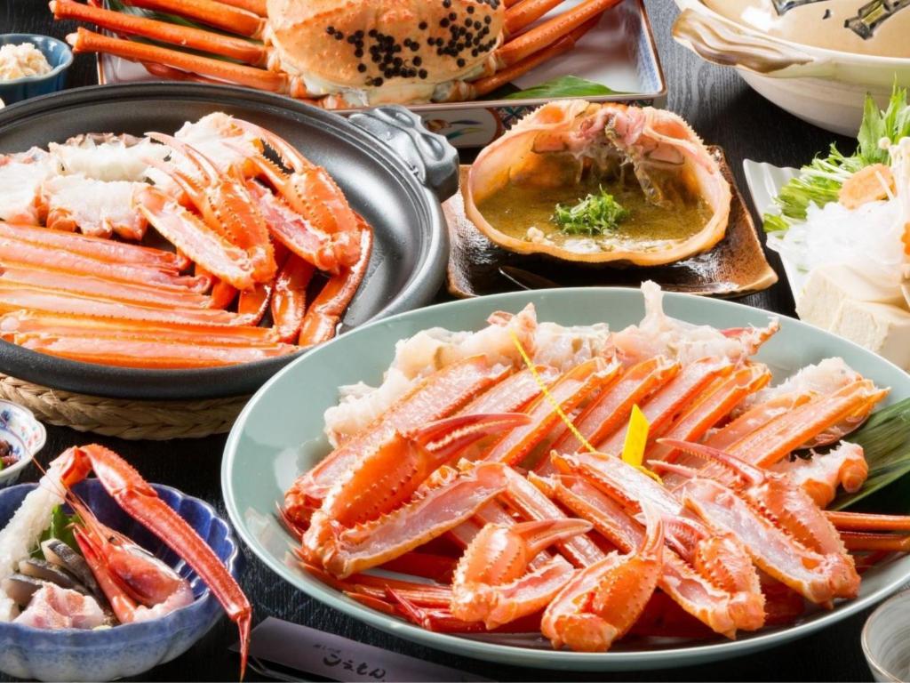 香美町にある癒しの宿 こえもんの魚介類などの盛り合わせ