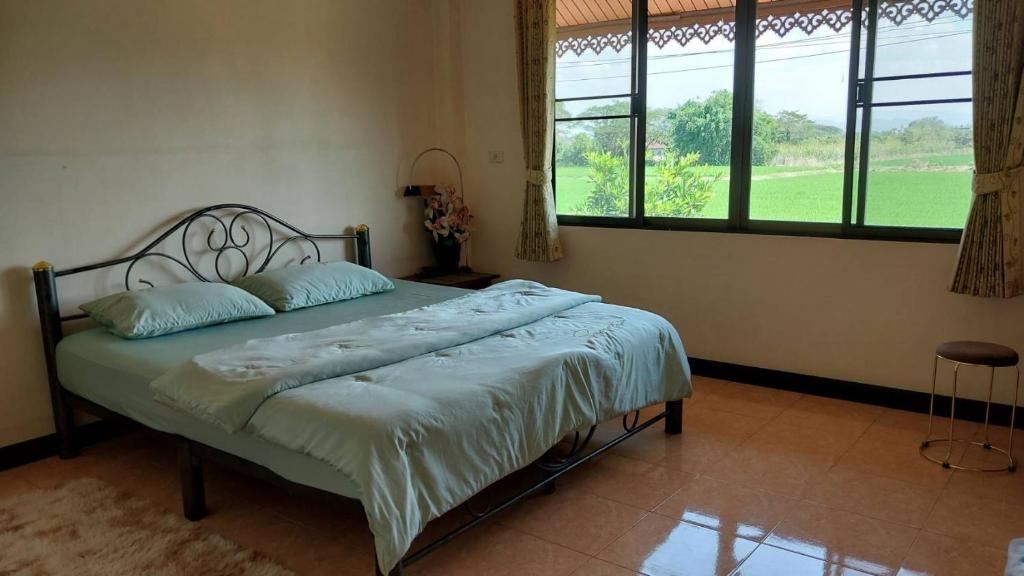 บ้านสวนนะราโต - Double Room With Mountain View