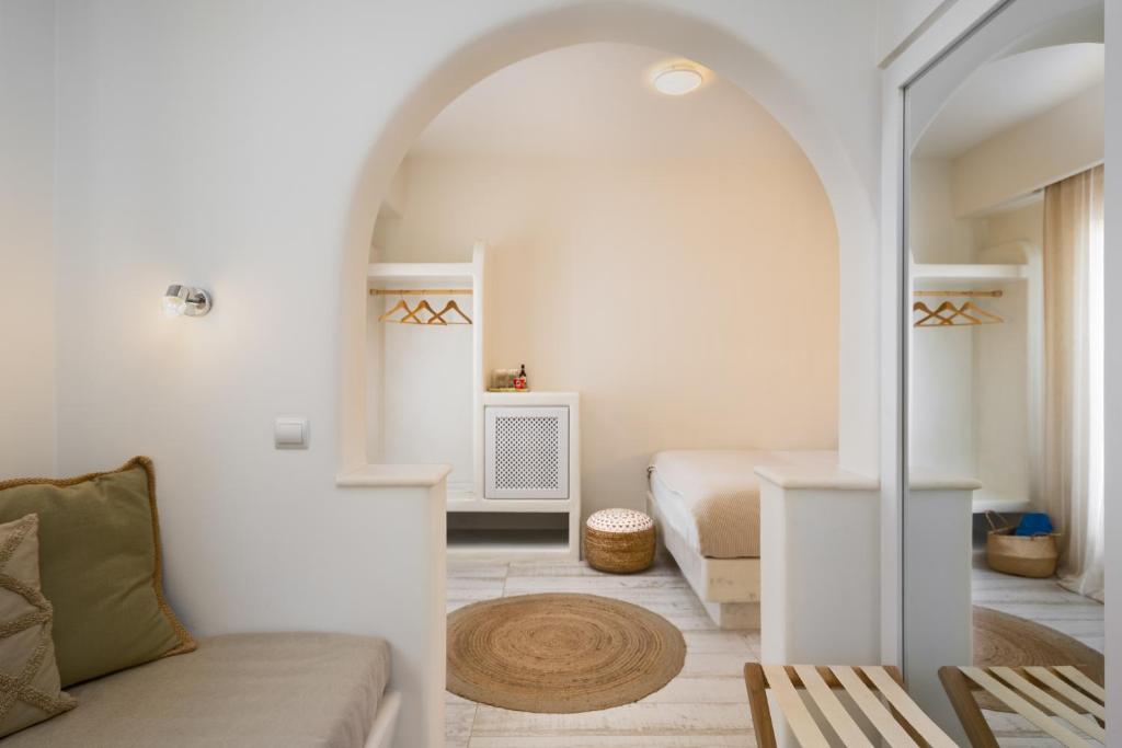 Гостиная зона в Finikas Hotel