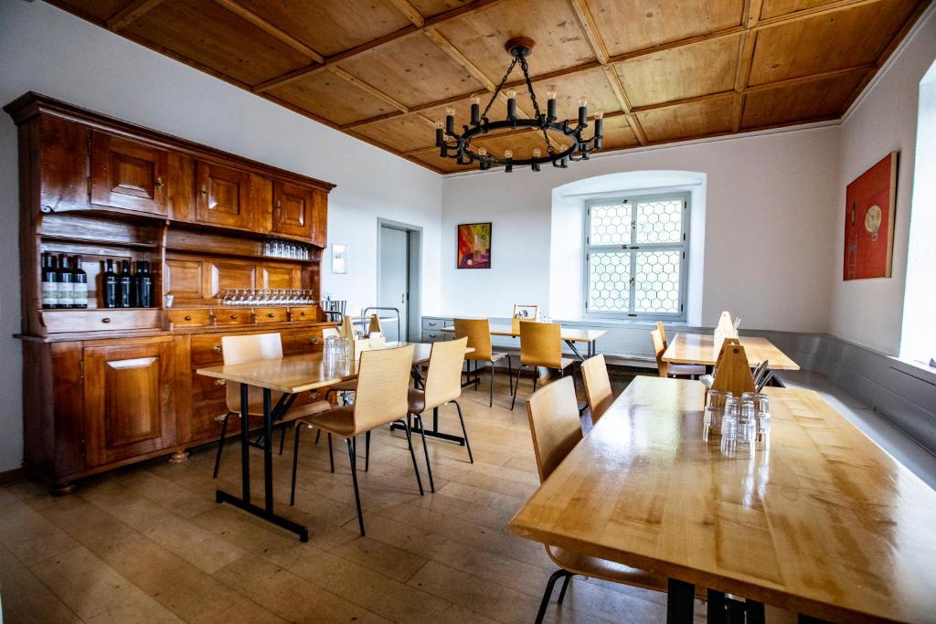 Kuchyň nebo kuchyňský kout v ubytování Künstlerhaus Boswil
