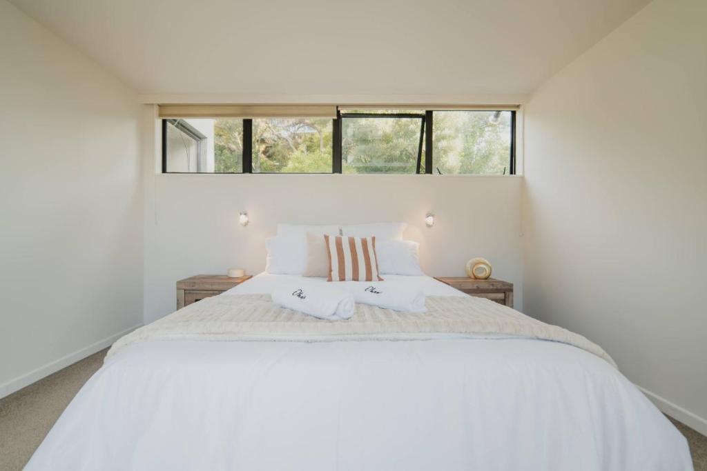 Adventure & Relaxation Cozy 3BR Stay with Games & Scenic Views - Resim 11