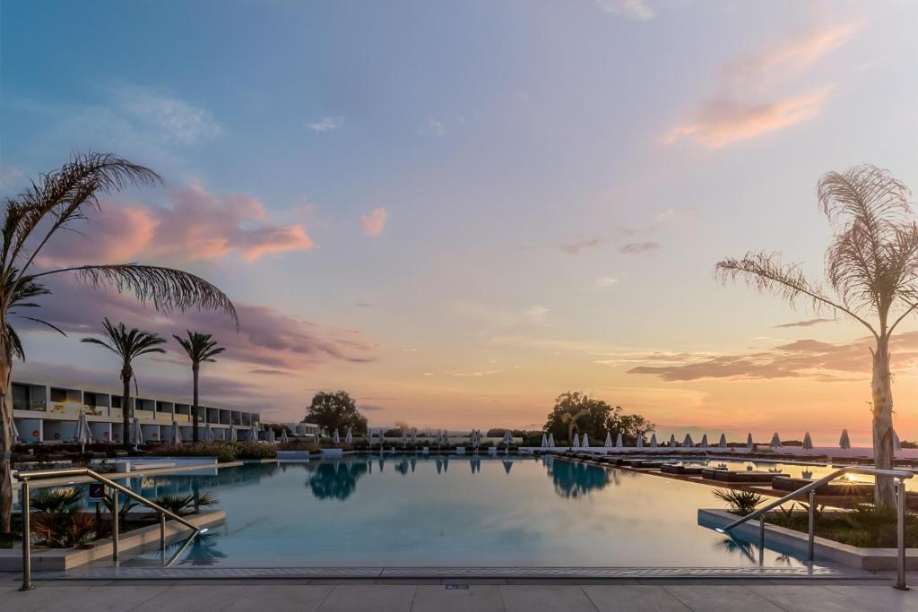 Bazén v ubytování Gennadi Grand Resort nebo v jeho okolí