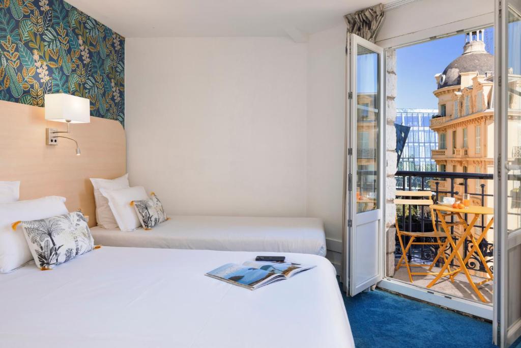 
Superior Triple Room
