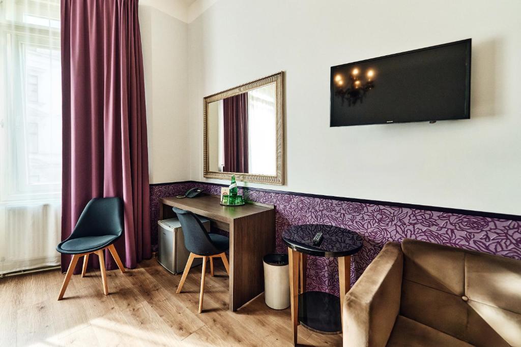 Hotel Pension Baron am Schottentor - Resim 42