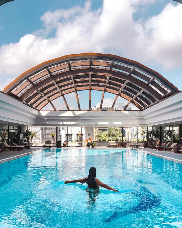 Hồ bơi trong/gần Pan Pacific Hanoi