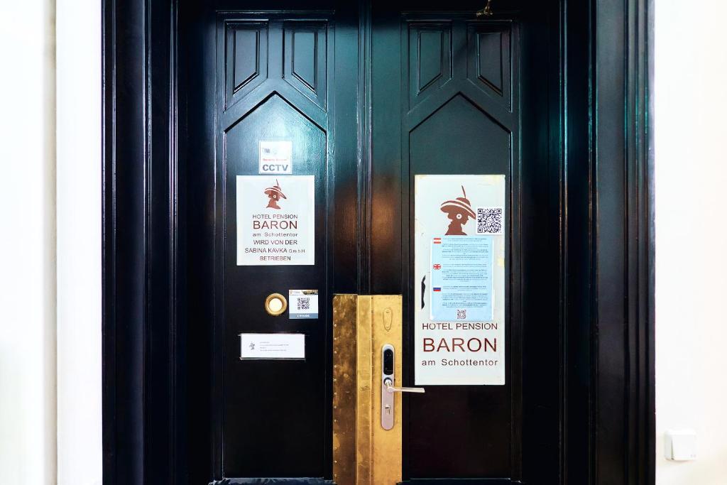 Certifikát, hodnocení, plakát nebo jiný dokument vystavený v ubytování Hotel Pension Baron am Schottentor