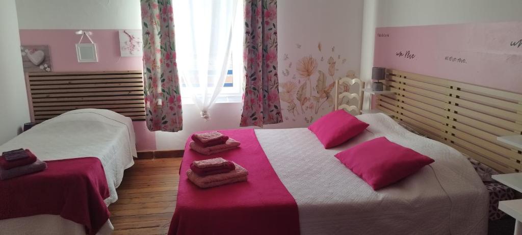 Postel nebo postele na pokoji v ubytování Au Ker Lauriers chambres et table d Hôtes
