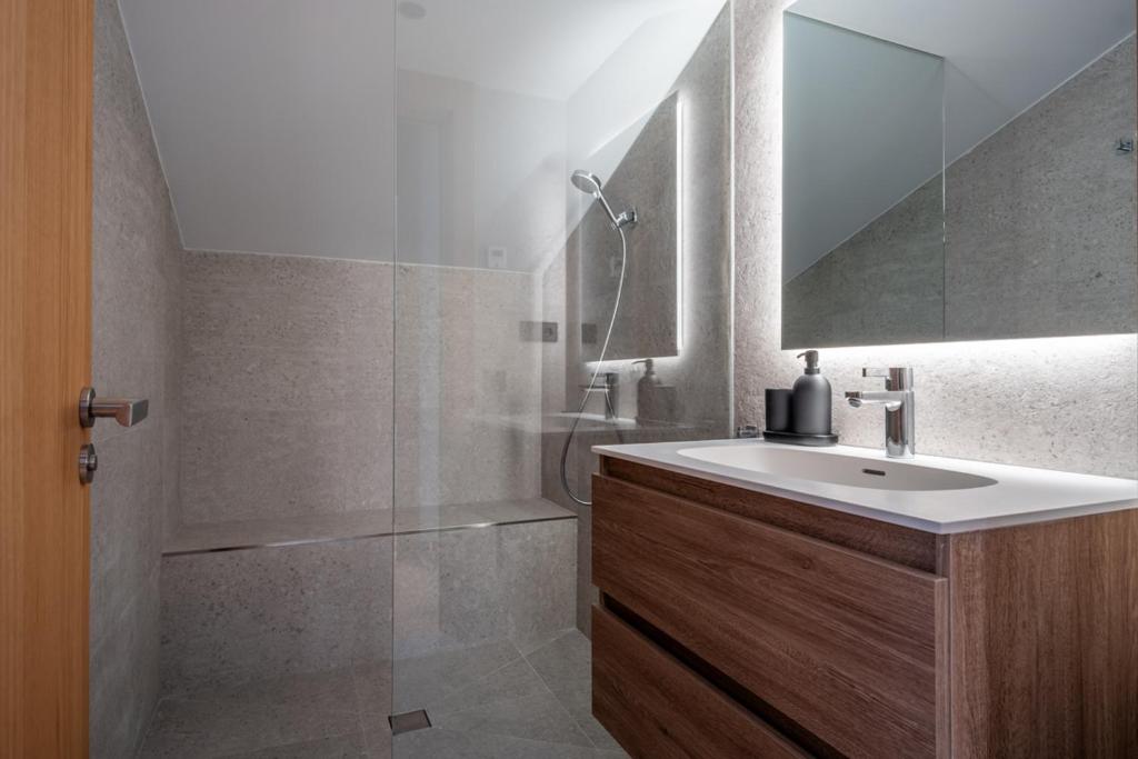 Koupelna v ubytování Isard Penthouse & Spa