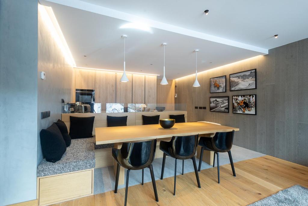 Kuchyň nebo kuchyňský kout v ubytování Isard Penthouse & Spa