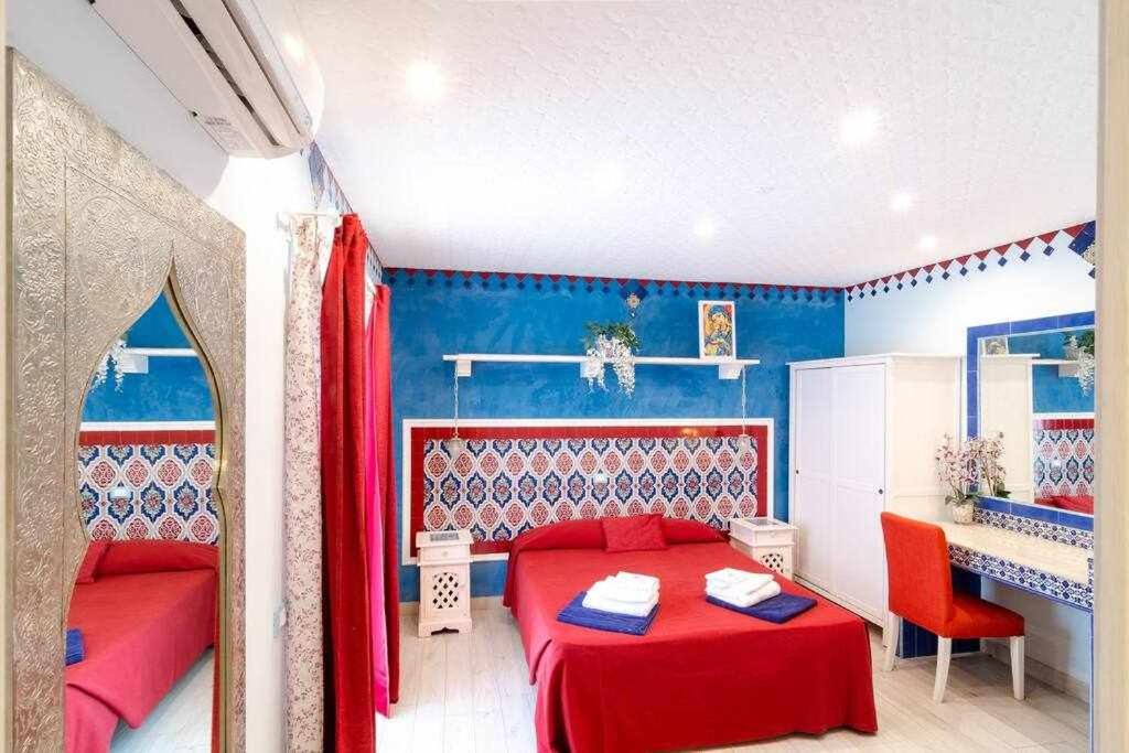 Postel nebo postele na pokoji v ubytování Mediterranean Charm villa con piscina al mare