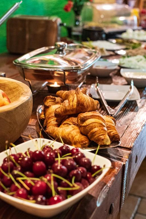 Jedlo v ubytovaní bed & breakfast alebo blízkom okolí