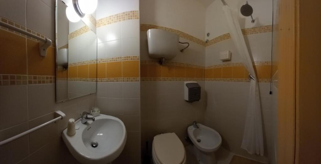 Koupelna v ubytování Hotel Fontanella