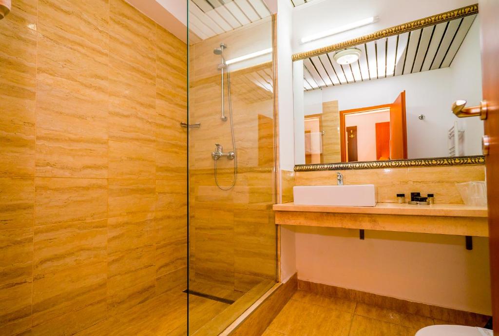Koupelna v ubytování Guci Hotel