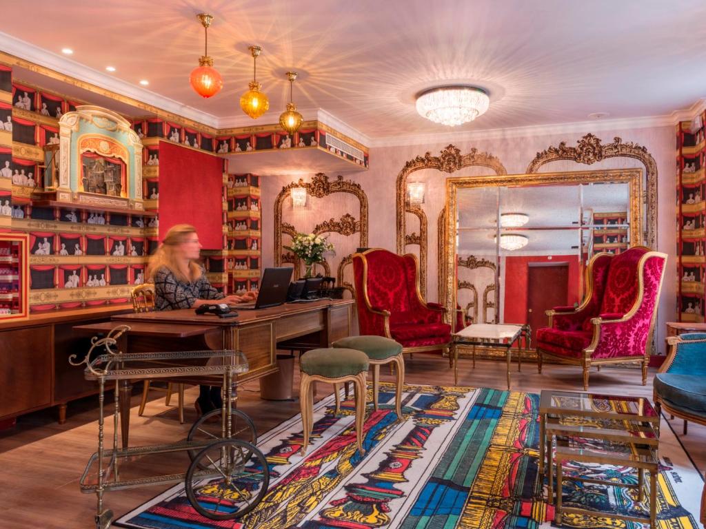 Hotel Sacha - Resim 21