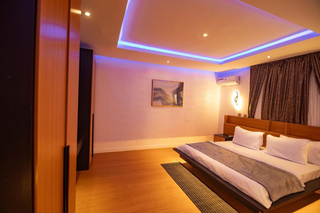 Voodi või voodid majutusasutuse Db Continental Loft Apartment toas