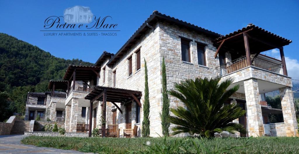 Το κτήριο όπου στεγάζεται  το διαμέρισμα