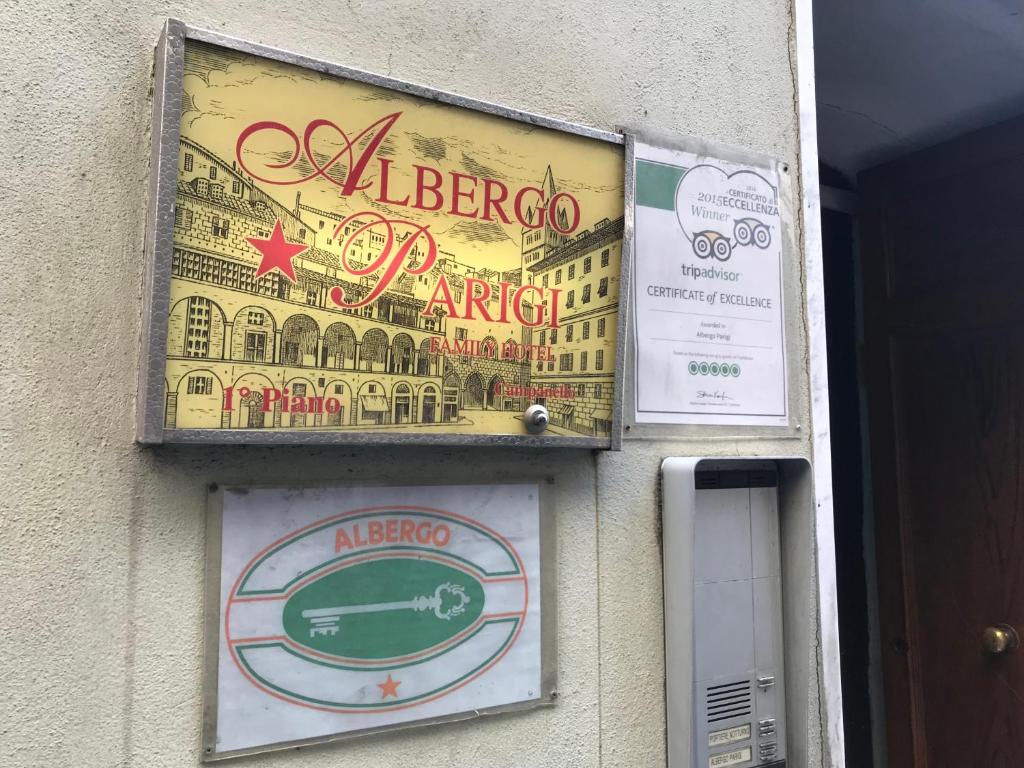Certifikát, hodnocení, plakát nebo jiný dokument vystavený v ubytování Albergo Parigi