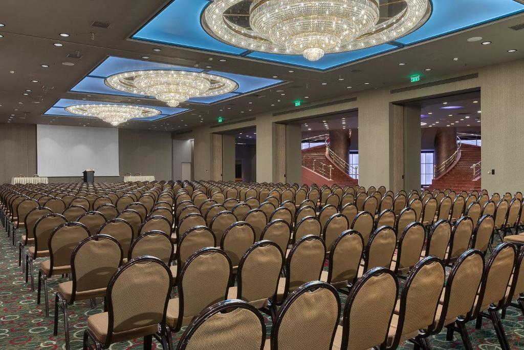 Zona business o sala conferenze di Divani Caravel